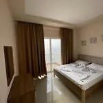 Seaside Apartmens * Саранда