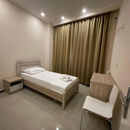 Seaside Apartmens * Sarandë