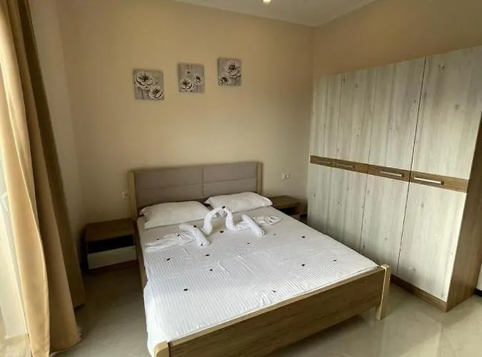 Seaside Apartmens * Sarandë